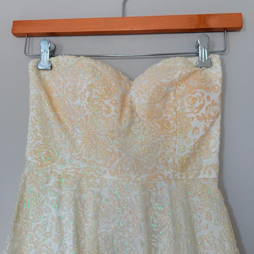 Shimmering Cream Sequin strapless Dress size S - Picture 3 of 11